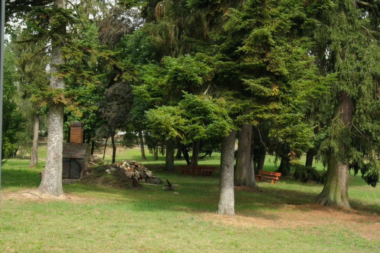 Stary Mlyn Strzeszyn Otel Lubowo  Dış mekan fotoğraf