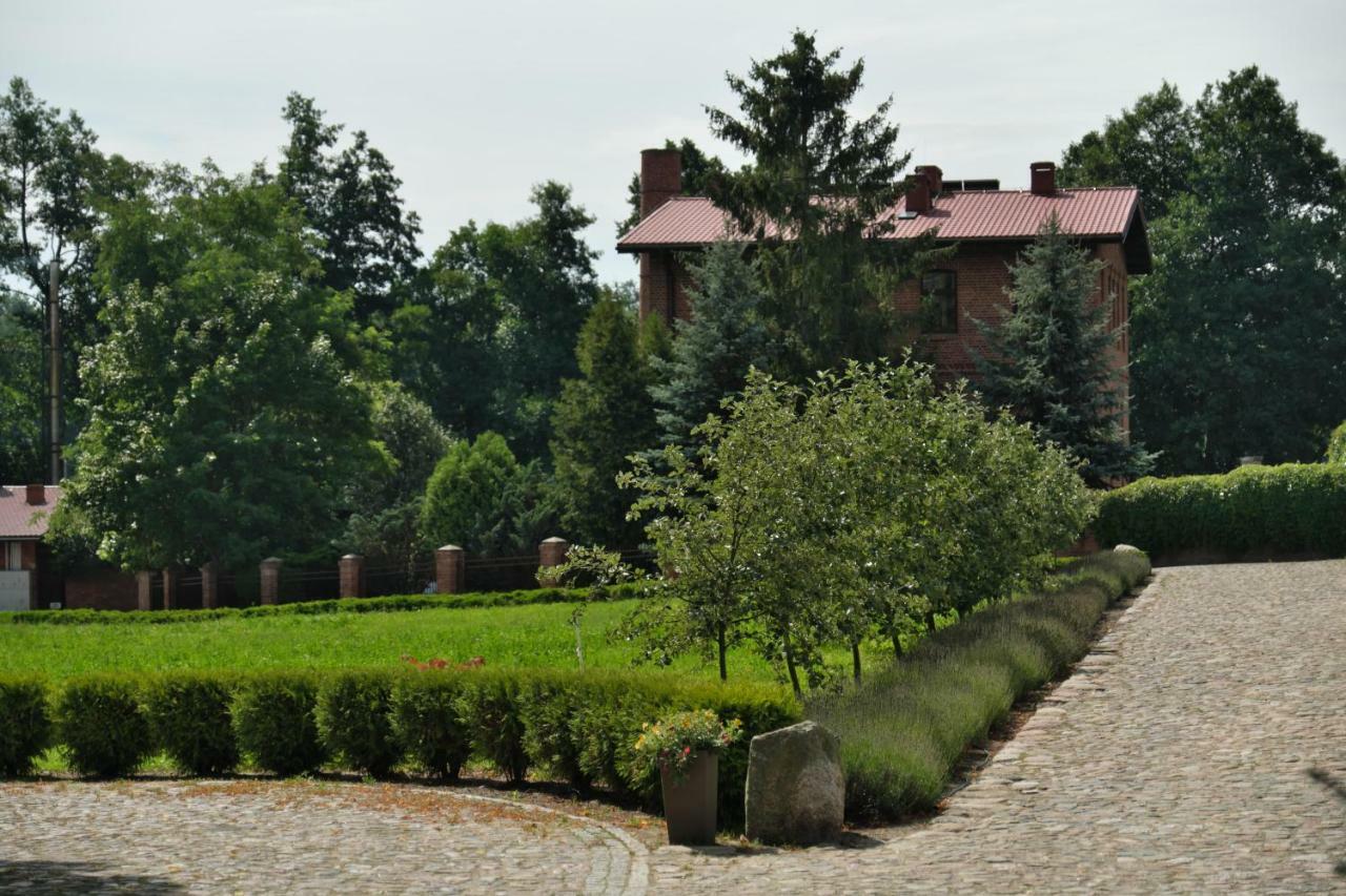 Stary Mlyn Strzeszyn Otel Lubowo  Dış mekan fotoğraf